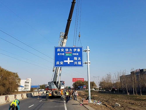 海南海南道路护栏网网片该如何进行正确的选购呢？